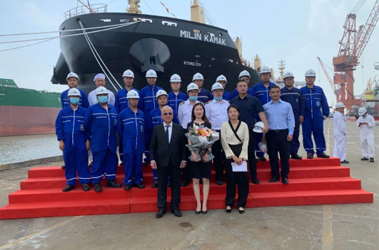 森海喜接新船MILIN KAMAK轮